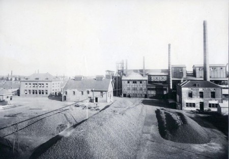 Technische Bedrijven aan de Dwarsstraat in de gorzen.